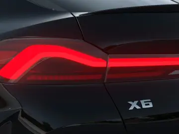 BMW X6 M60i