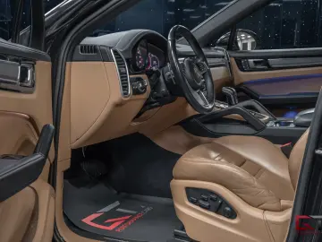 PORSCHE Cayenne E-Hyb Coupé PLATINUM Sp-Design 22  Pano