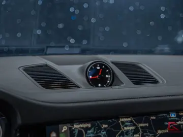 PORSCHE Cayenne E-Hyb Coupé PLATINUM Sp-Design 22  Pano