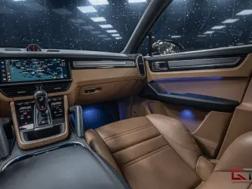 PORSCHE Cayenne E-Hyb Coupé PLATINUM Sp-Design 22  Pano