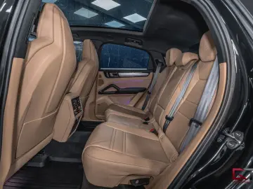 PORSCHE Cayenne E-Hyb Coupé PLATINUM Sp-Design 22  Pano