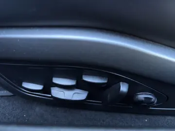 PORSCHE 992 (911) Carrera Cabrio   SportDesign   BOSE