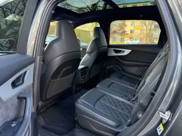 AUDI Q7 55 TFSI quat S line~Pano~Luft~Allradlenk~B&O~