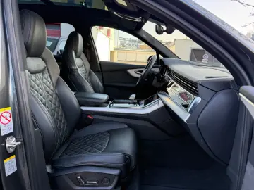 AUDI Q7 55 TFSI quat S line~Pano~Luft~Allradlenk~B&O~
