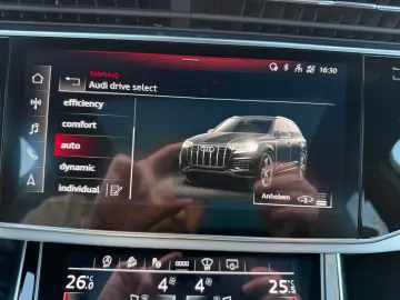 AUDI Q7 55 TFSI quat S line~Pano~Luft~Allradlenk~B&O~