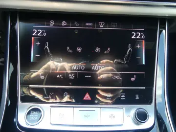 AUDI Q7 55 TFSI quattro S line 7SITZE HUD NACHT STHZ