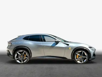 FERRARI Purosangue