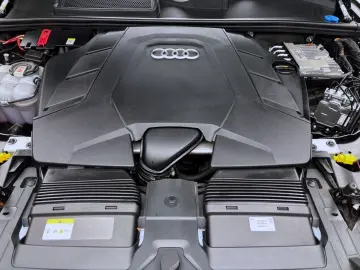 AUDI Q7 55 TFSI Q S LINE PANO AHK KAMERA B&O LM20
