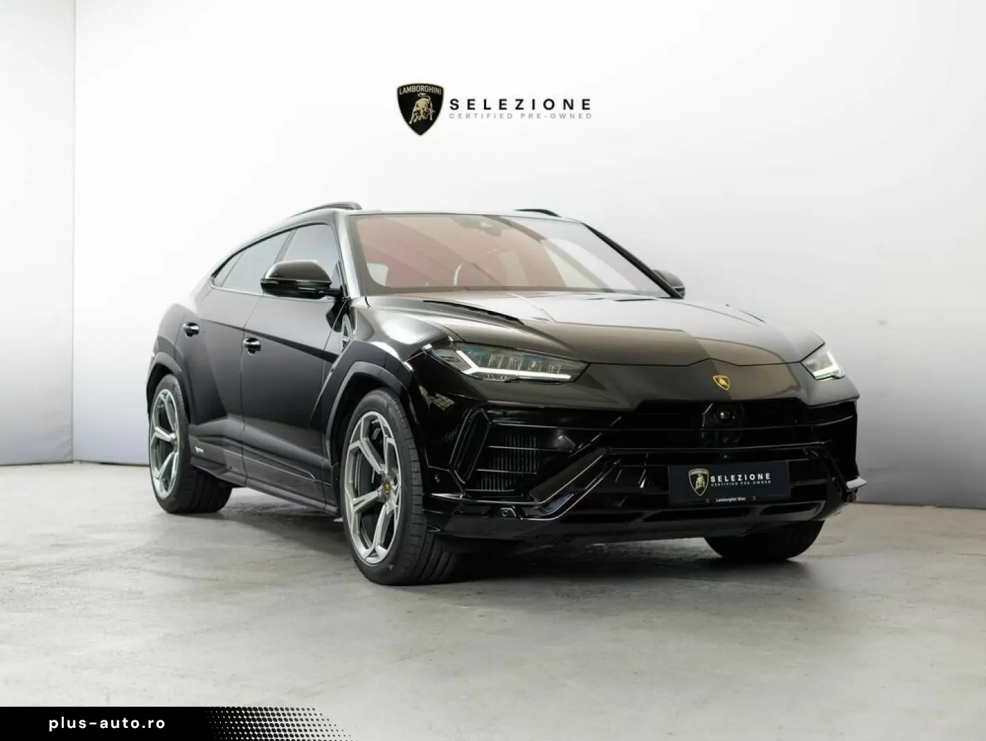 LAMBORGHINI URUS S
