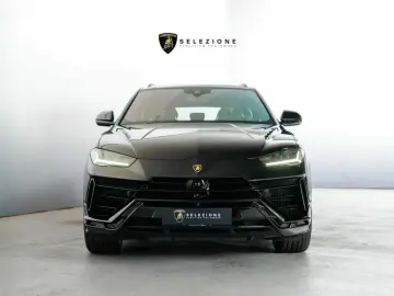 LAMBORGHINI URUS S