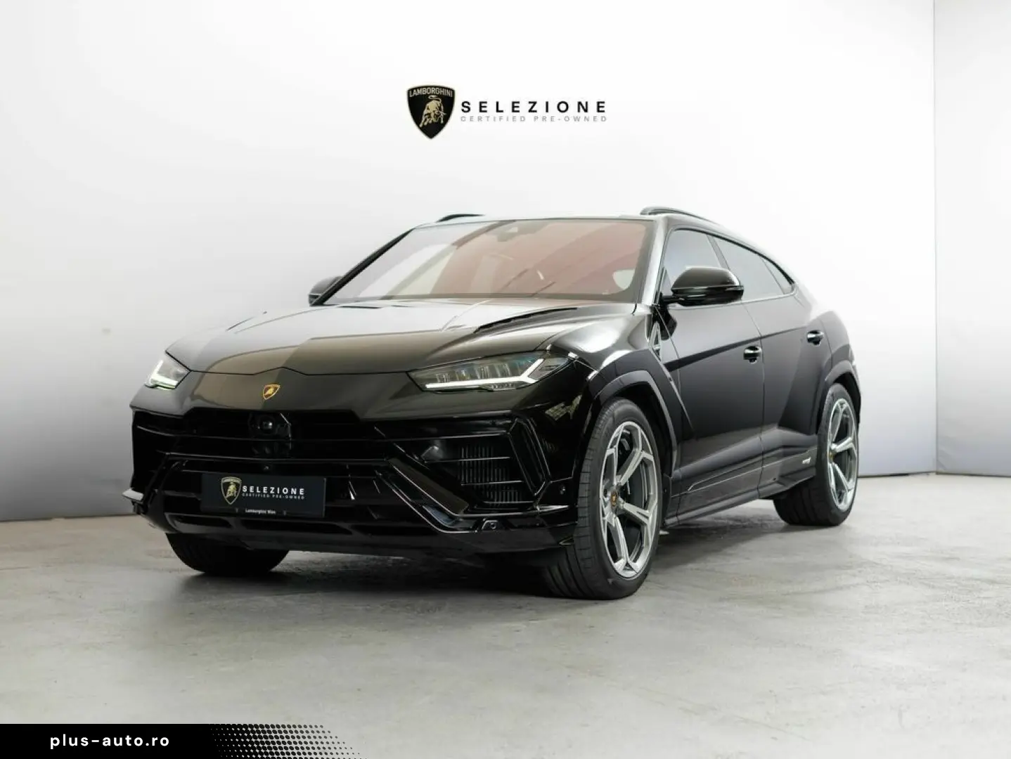 LAMBORGHINI URUS S
