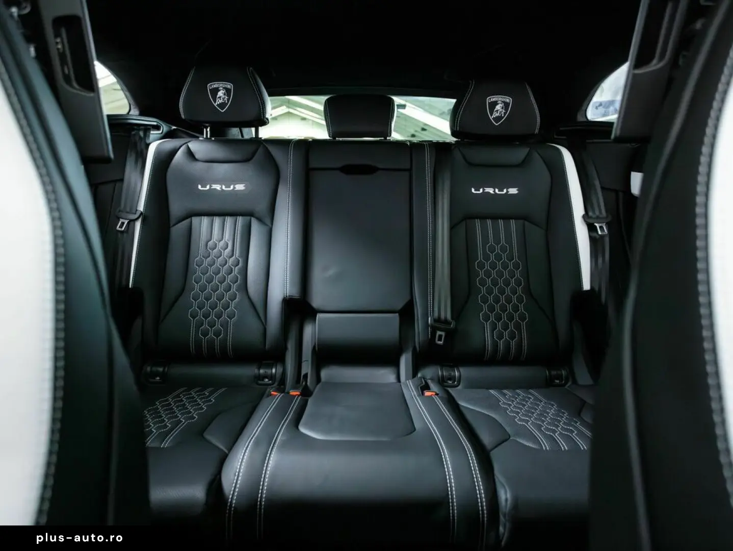 LAMBORGHINI URUS S