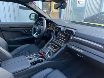 LAMBORGHINI Urus 4.0 V8 Autom. VERDE SCANDAL PANO B&Q