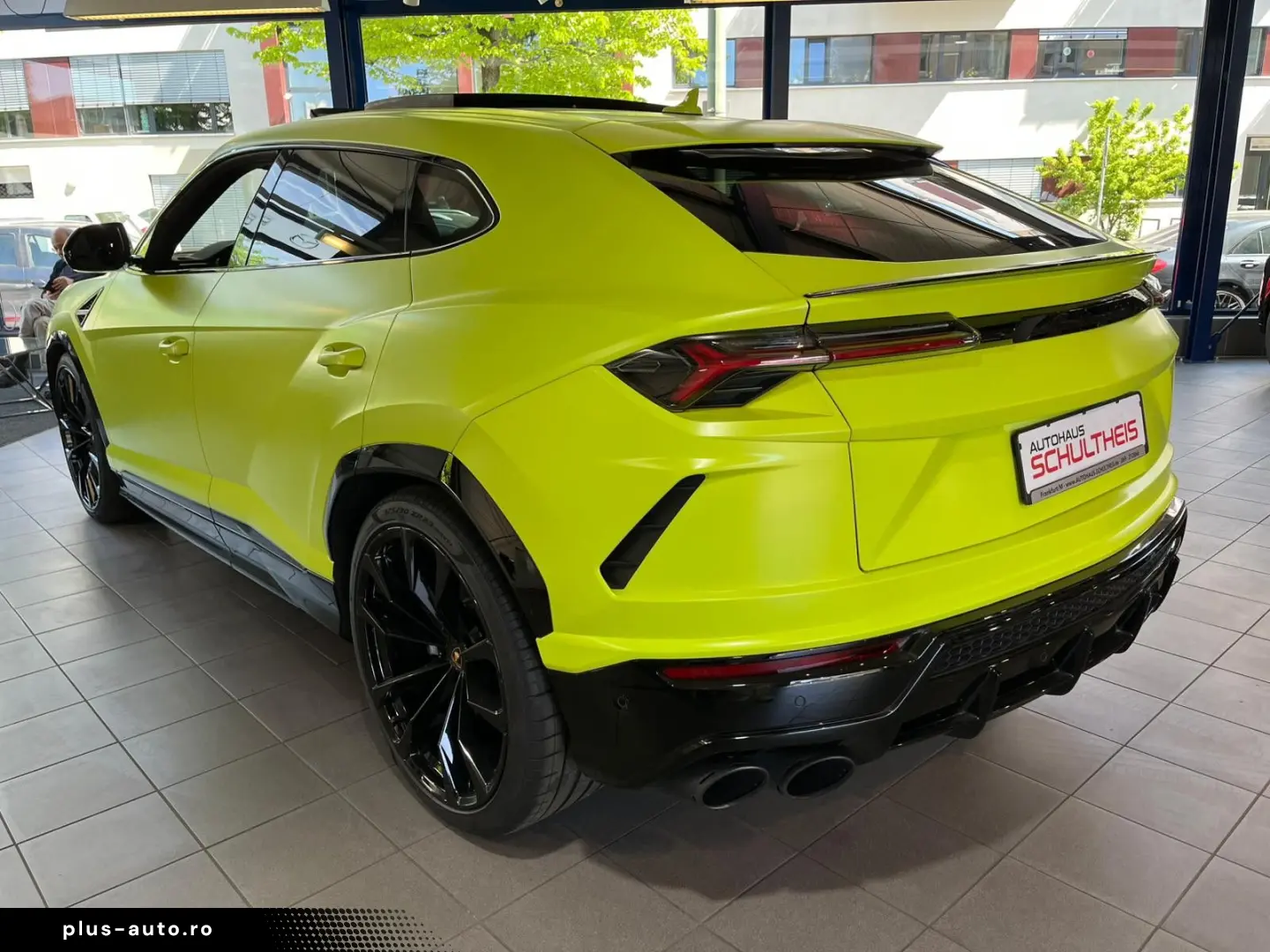 LAMBORGHINI Urus 4.0 V8 Autom. VERDE SCANDAL PANO B&Q