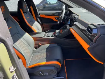 LAMBORGHINI Urus 4.0 V8 Sport  Matt  ADAS 4-Sitz.  Limitiert