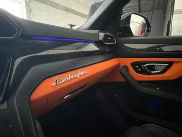 LAMBORGHINI Urus 4.0 V8 Sport  Matt  ADAS 4-Sitz.  Limitiert
