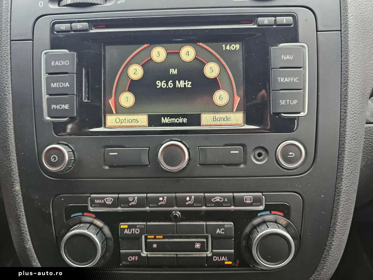 Vw Jetta 1.4 tsi 122 cai 2010 Navigatie