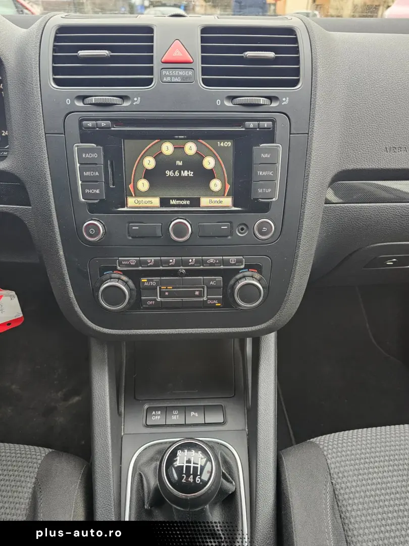 Vw Jetta 1.4 tsi 122 cai 2010 Navigatie