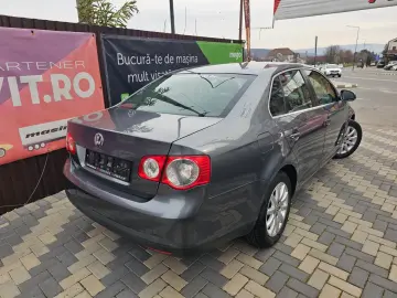 Vw Jetta 1.4 tsi 122 cai 2010 Navigatie