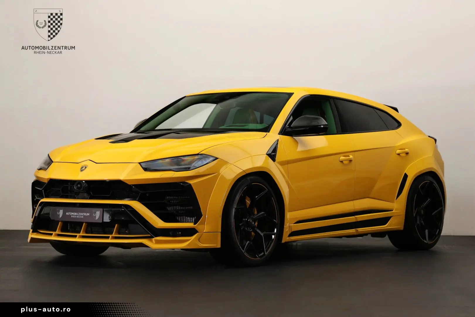 LAMBORGHINI Urus NOVITEC Esteso FullCarbon 23 NL4 FullPPF