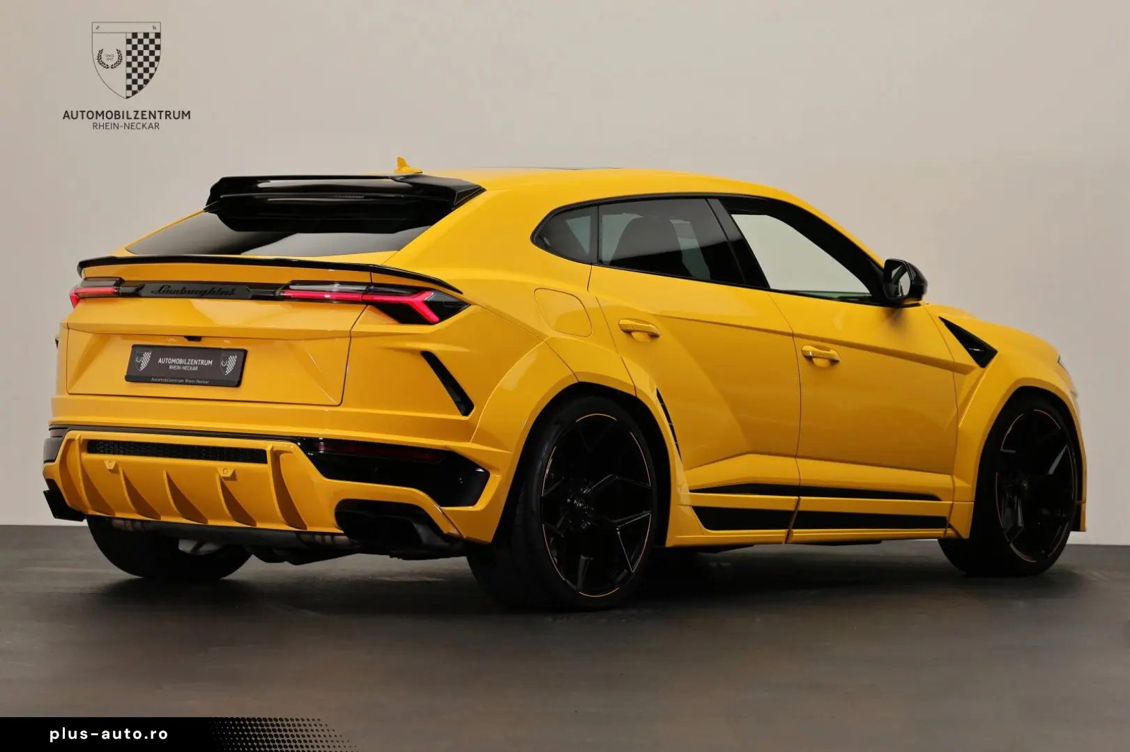 LAMBORGHINI Urus NOVITEC Esteso FullCarbon 23 NL4 FullPPF