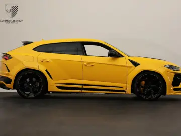 LAMBORGHINI Urus NOVITEC Esteso FullCarbon 23 NL4 FullPPF