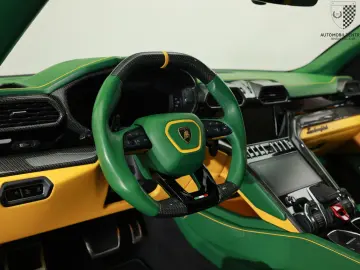 LAMBORGHINI Urus NOVITEC Esteso FullCarbon 23 NL4 FullPPF