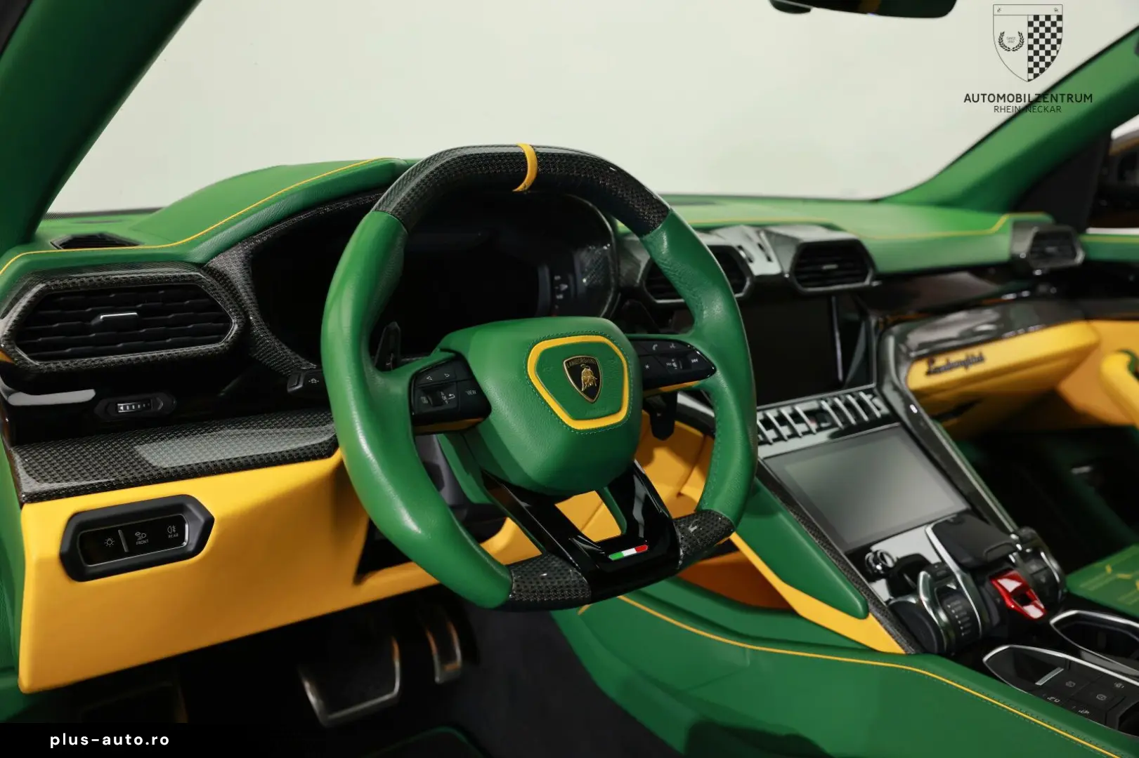 LAMBORGHINI Urus NOVITEC Esteso FullCarbon 23 NL4 FullPPF