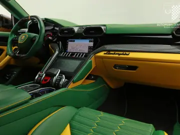 LAMBORGHINI Urus NOVITEC Esteso FullCarbon 23 NL4 FullPPF