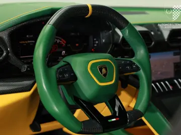 LAMBORGHINI Urus NOVITEC Esteso FullCarbon 23 NL4 FullPPF