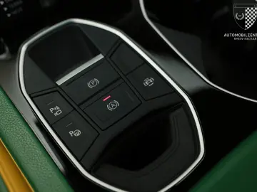 LAMBORGHINI Urus NOVITEC Esteso FullCarbon 23 NL4 FullPPF