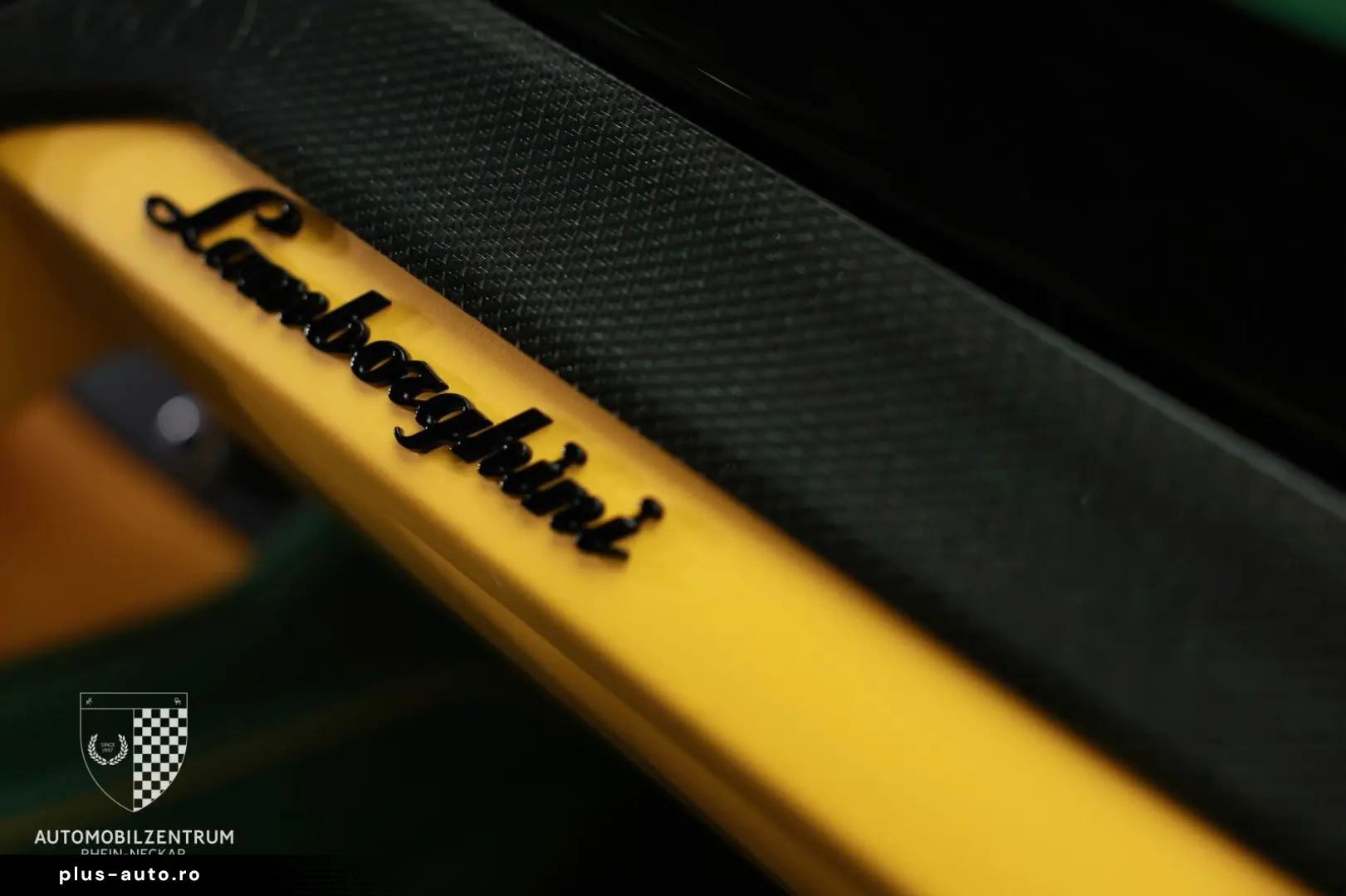 LAMBORGHINI Urus NOVITEC Esteso FullCarbon 23 NL4 FullPPF