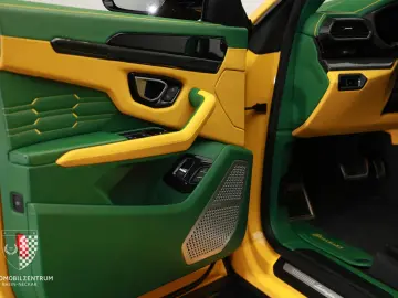 LAMBORGHINI Urus NOVITEC Esteso FullCarbon 23 NL4 FullPPF