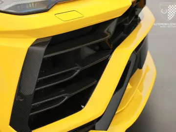 LAMBORGHINI Urus NOVITEC Esteso FullCarbon 23 NL4 FullPPF