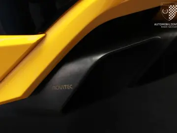 LAMBORGHINI Urus NOVITEC Esteso FullCarbon 23 NL4 FullPPF