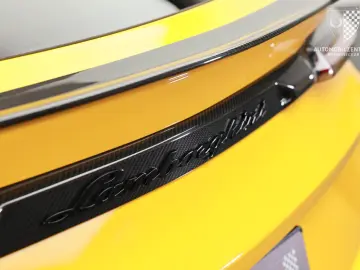 LAMBORGHINI Urus NOVITEC Esteso FullCarbon 23 NL4 FullPPF