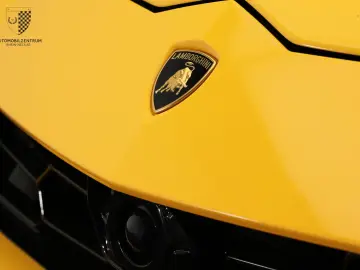 LAMBORGHINI Urus NOVITEC Esteso FullCarbon 23 NL4 FullPPF