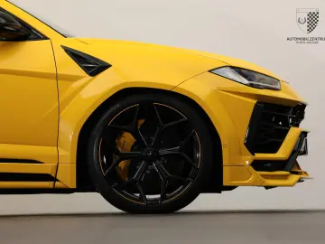 LAMBORGHINI Urus NOVITEC Esteso FullCarbon 23 NL4 FullPPF
