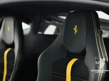 FERRARI F8 Tributo FullCarbon RacingSeat Passenger Lift