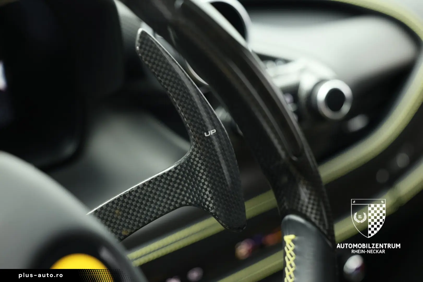 FERRARI F8 Tributo FullCarbon RacingSeat Passenger Lift