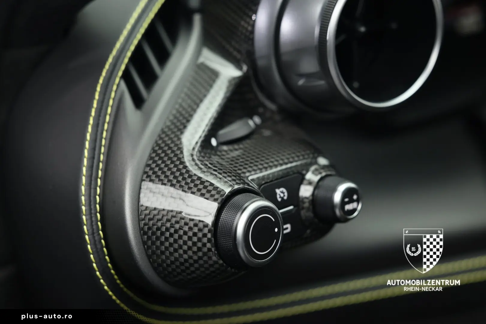FERRARI F8 Tributo FullCarbon RacingSeat Passenger Lift