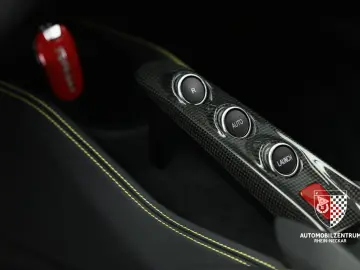FERRARI F8 Tributo FullCarbon RacingSeat Passenger Lift