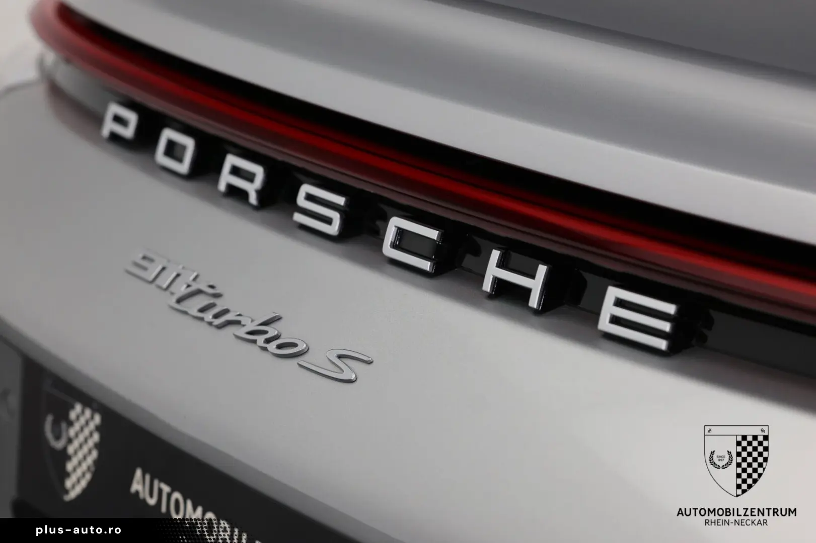 PORSCHE 992 Turbo S Cabrio InnoDrive Sportabgas Burmeste
