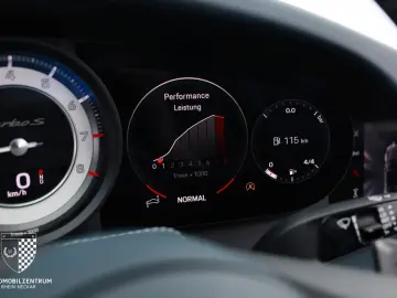 PORSCHE 992 Turbo S Cabrio InnoDrive Sportabgas Burmeste