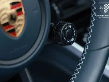 PORSCHE 992 Turbo S Cabrio InnoDrive Sportabgas Burmeste