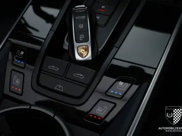 PORSCHE 992 Turbo S Cabrio InnoDrive Sportabgas Burmeste