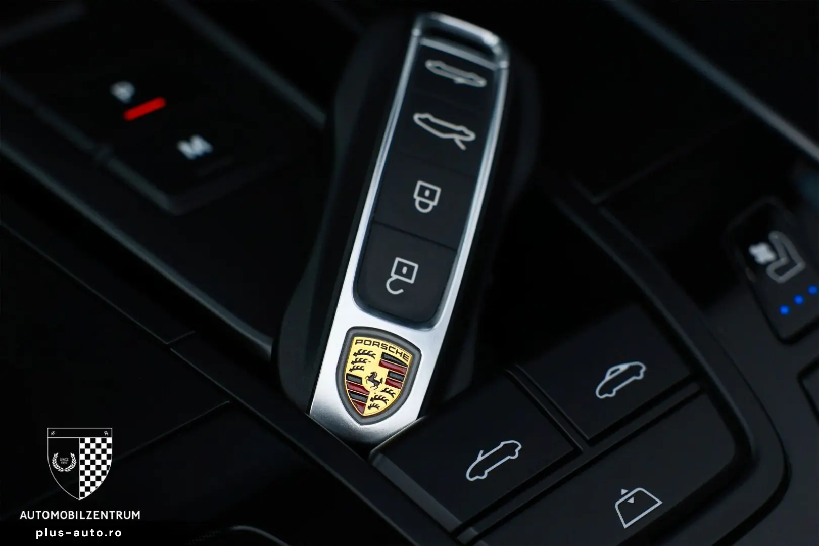 PORSCHE 992 Turbo S Cabrio InnoDrive Sportabgas Burmeste