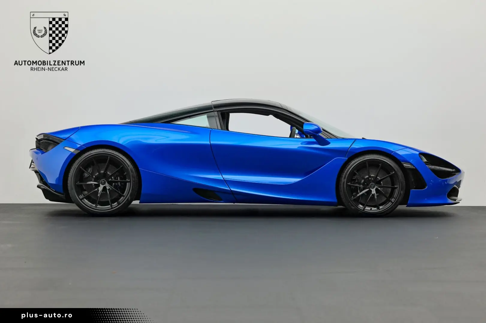 MCLAREN 720S PerformancePlus Black Stealth Carbon Sports