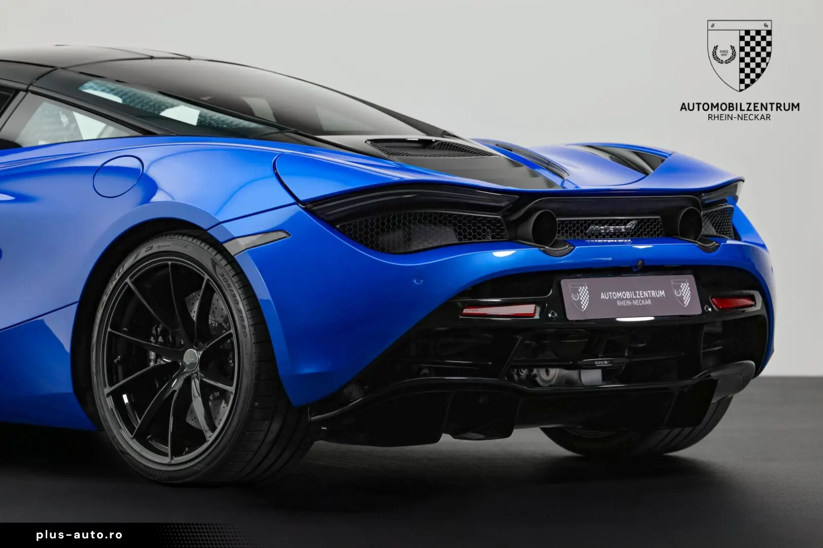 MCLAREN 720S PerformancePlus Black Stealth Carbon Sports