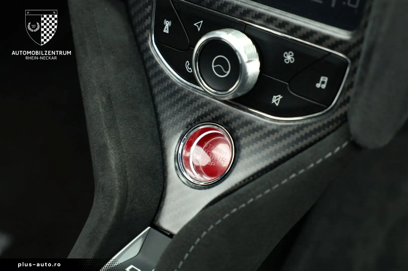 MCLAREN 720S PerformancePlus Black Stealth Carbon Sports